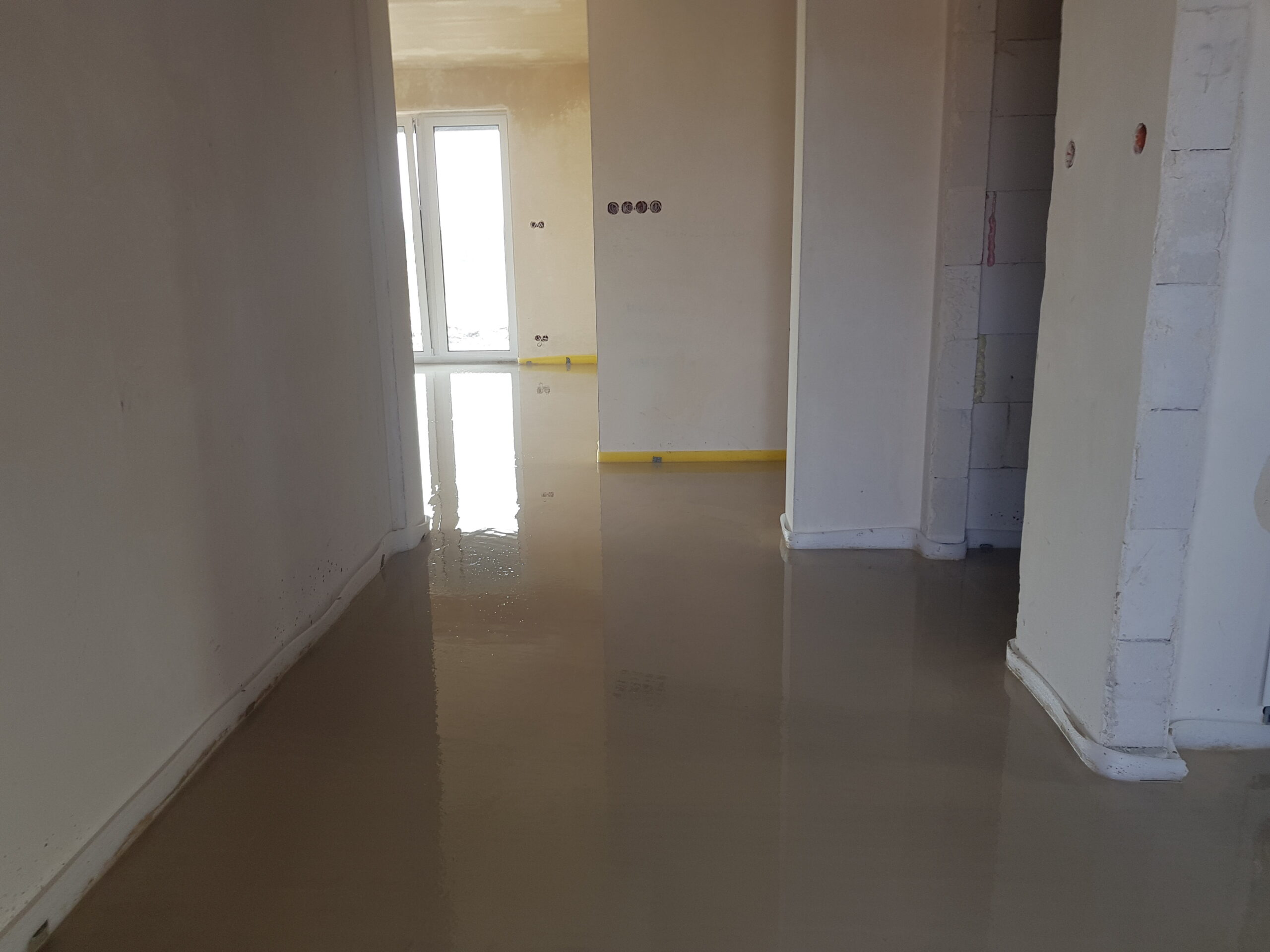 Wylewki samopoziomujące